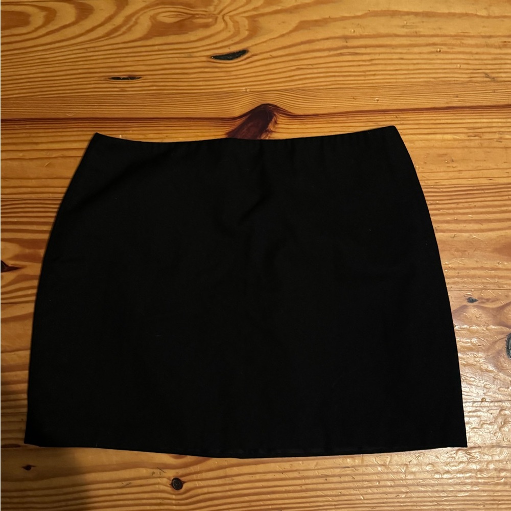 H&M Black Mini Skirt